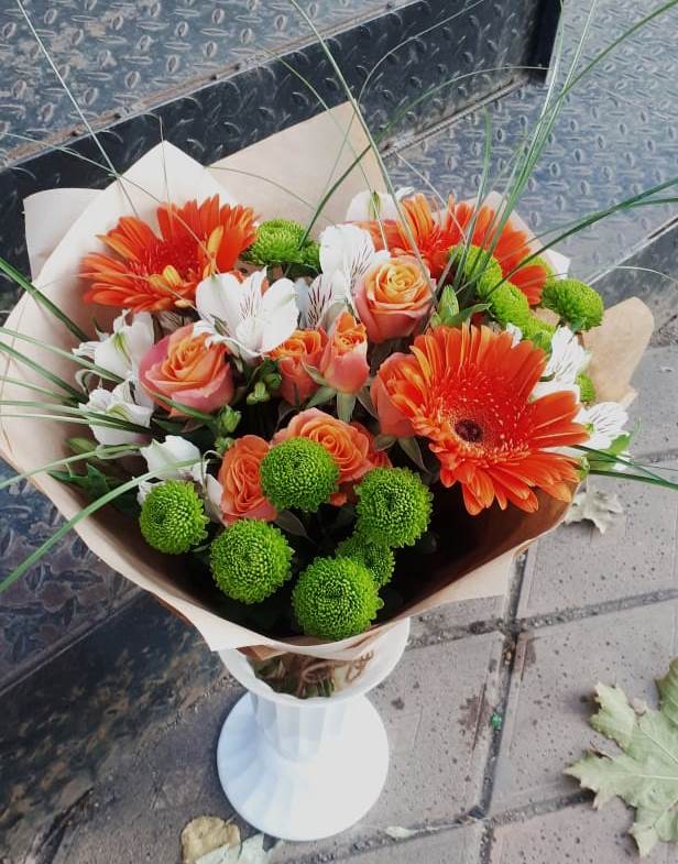 Букет цветов из: Герберы, Хризантемы, Альстромерии и Розы в Краснозёрском