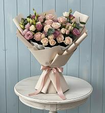 Букет цветов из:  Розы и Лизиантусы в Краснозёрском