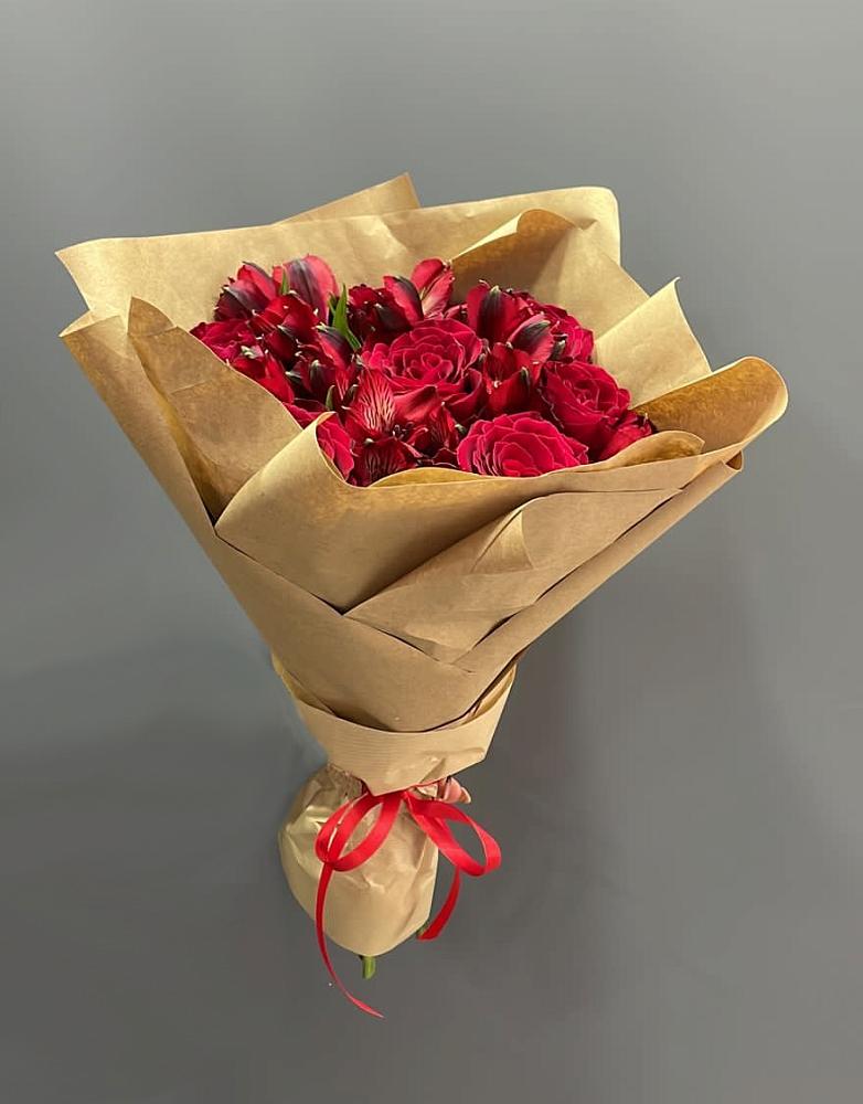 Букет цветов из: Альстромерии и Розы в Краснозёрском