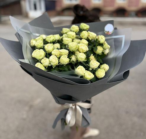 Букет Белые кустовые розы Солинеро в Краснозёрском
