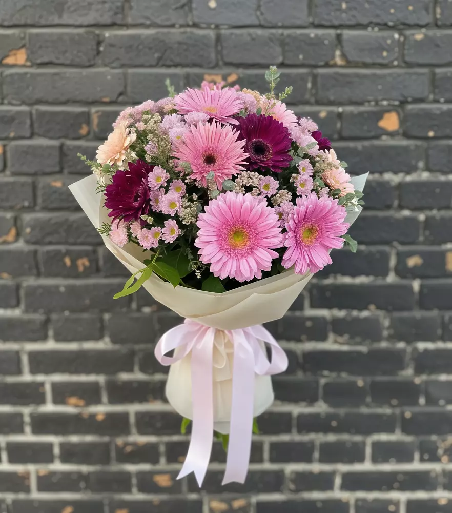 Букет цветов из: Герберы и Хризантемы в Краснозёрском