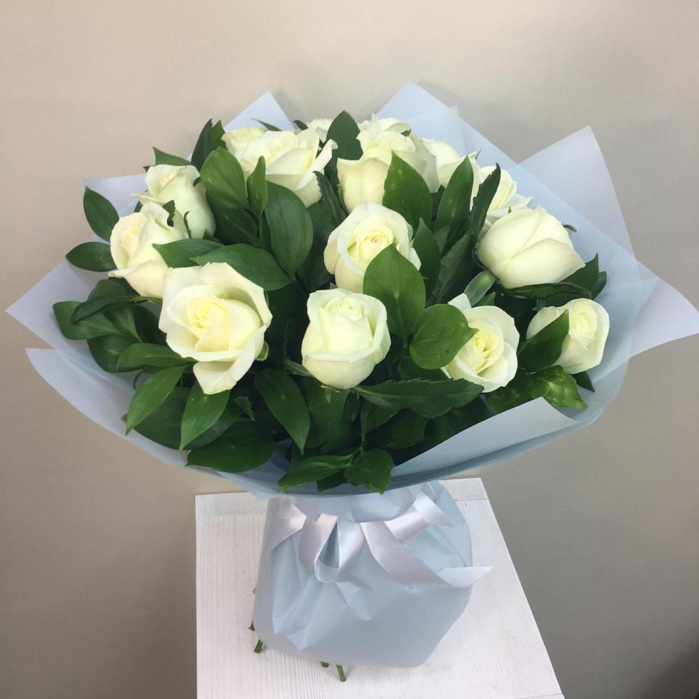 Букет 15 Белых роз Проуд в Краснозёрском