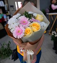Букет цветов из:  Герберы, Розы и Хризантемы в Краснозёрском