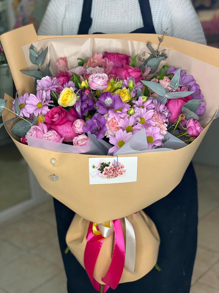 Букет цветов из: Хризантемы, Гвоздики и Альстромерии в Краснозёрском