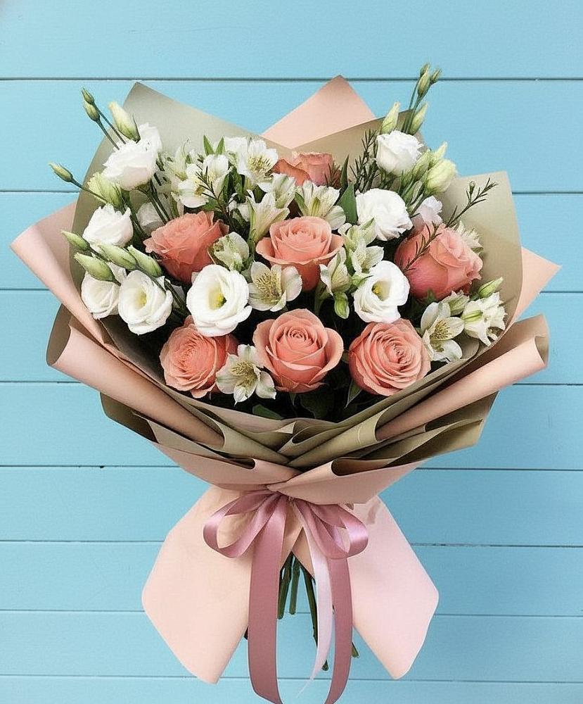 Букет цветов из: Розы, Альстромерии и Лизиантусы в Краснозёрском