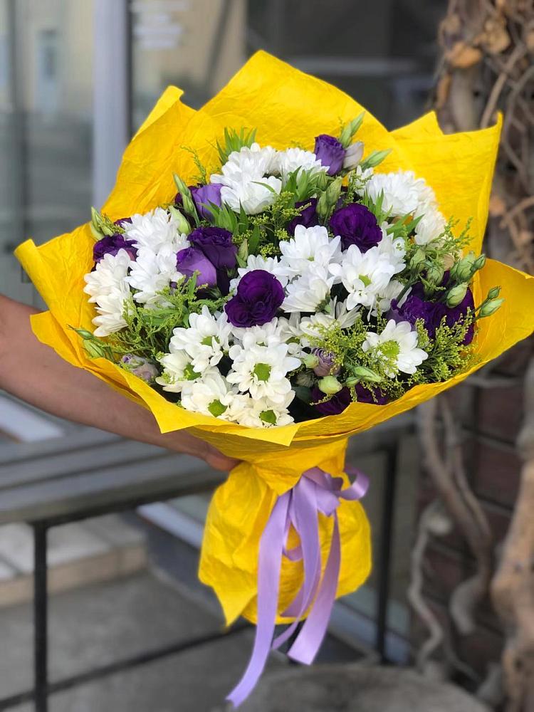 Букет цветов из: Ирисы, Хризантемы и Ромашки в Краснозёрском