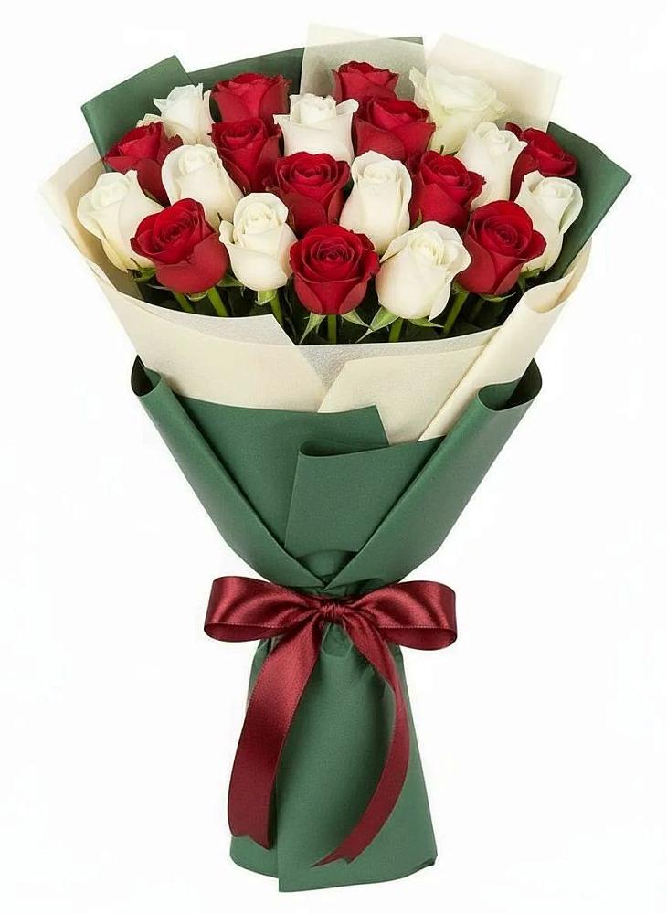 Букет Микс из красных и белых роз в Краснозёрском