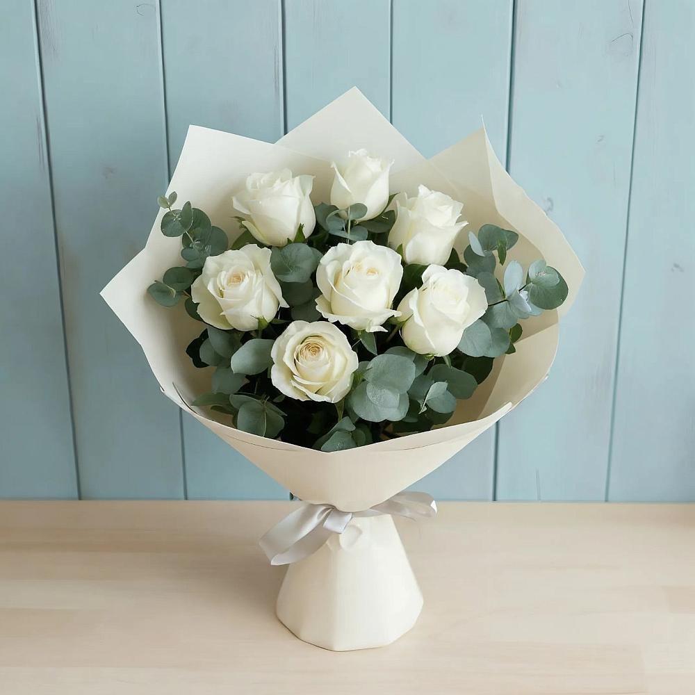 Букет Белые розы в Эвкалипте в Краснозёрском