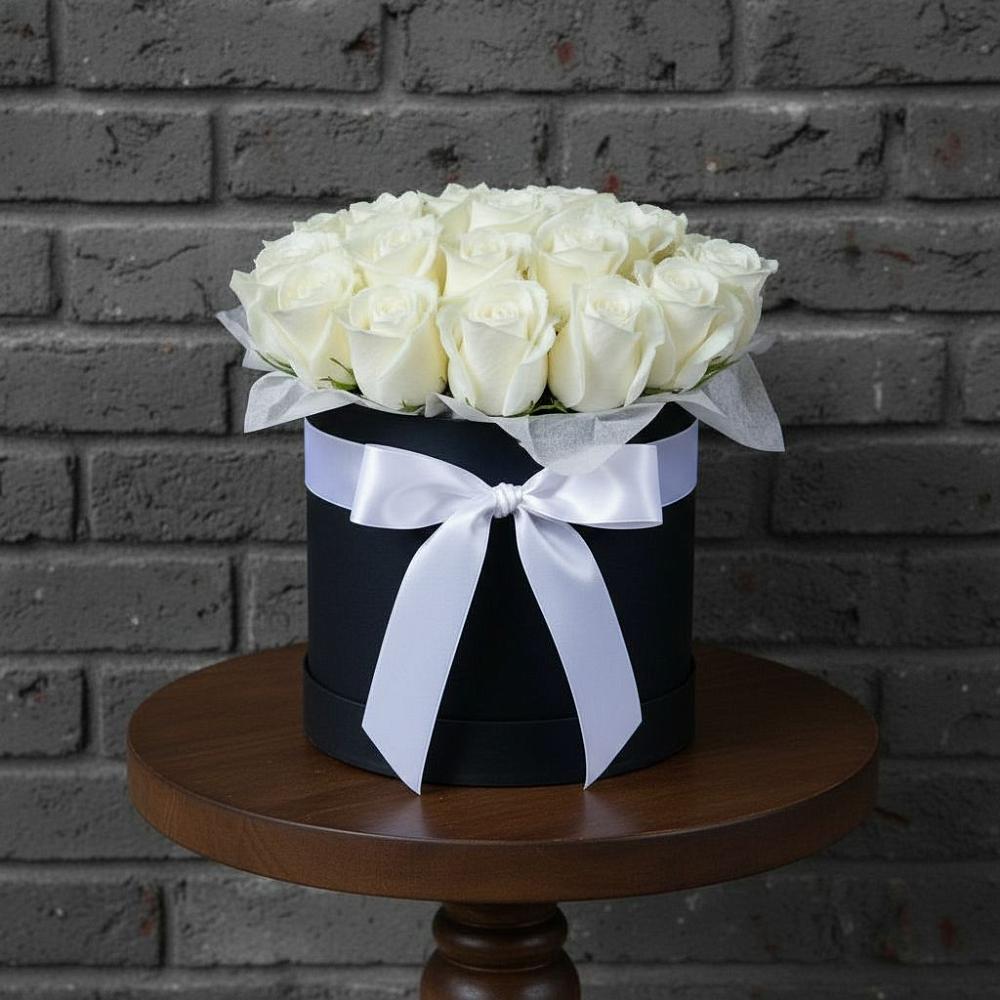 Цветочная композиция из Розы в шляпной коробке в Краснозёрском