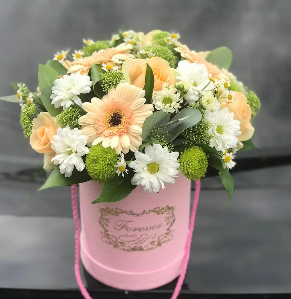 Цветочная композиция из Розы, Герберы и Хризантемы в шляпной коробке в Краснозёрском