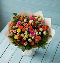 Букет Микс из разноцветных кустовых роз в Краснозёрском