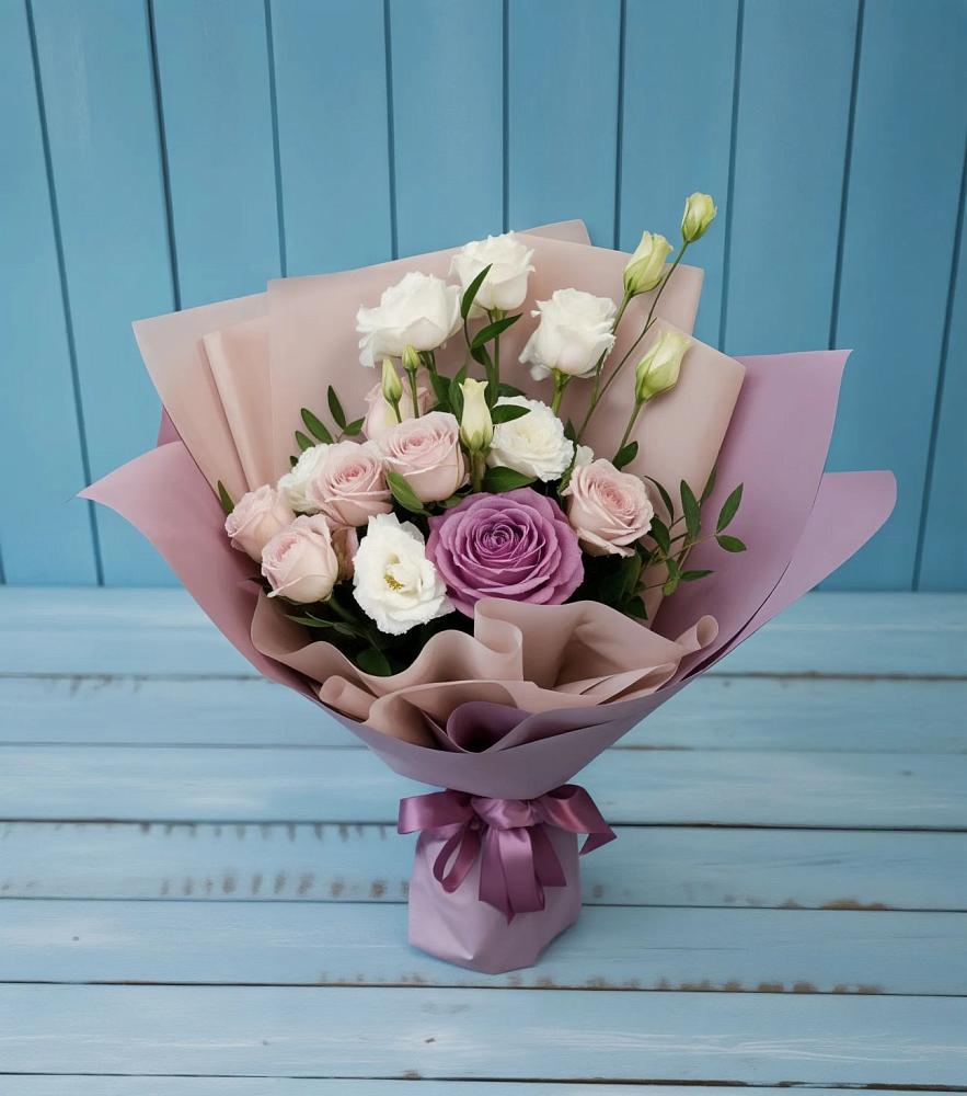 Букет цветов из: Розы и Лизиантусы в Краснозёрском